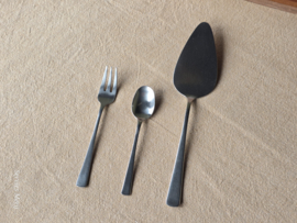 Bestek set Sola in kist 12 personen 79 delen