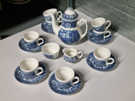 Engels blauw Coaching Taverns Royal Tudor Ware Staffordshire Koffieservies 8-pers.