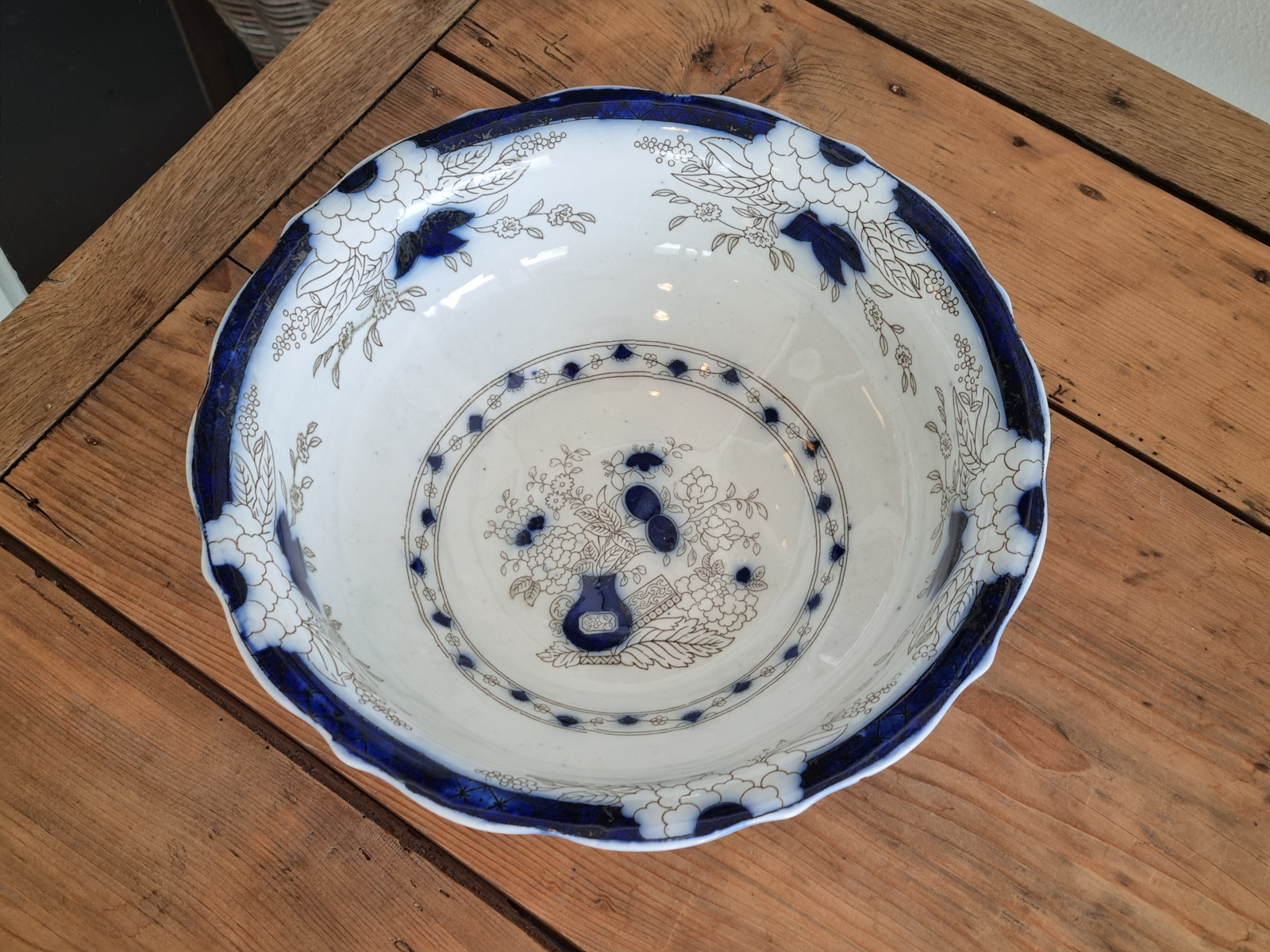 Petrus Regout Wellington decor Persian Bowl Robuuste schaal op voet