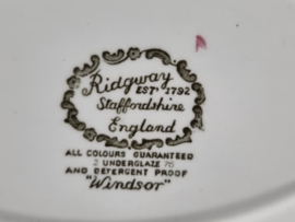 Engels Ridgway Windsor groen gekleurd onderschaal sauskom