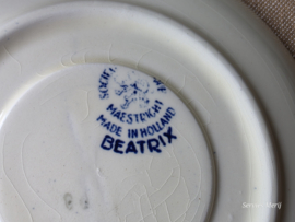 Beatrix Societe Ceramique Koffie Kop en schotel met bloemkooloortje