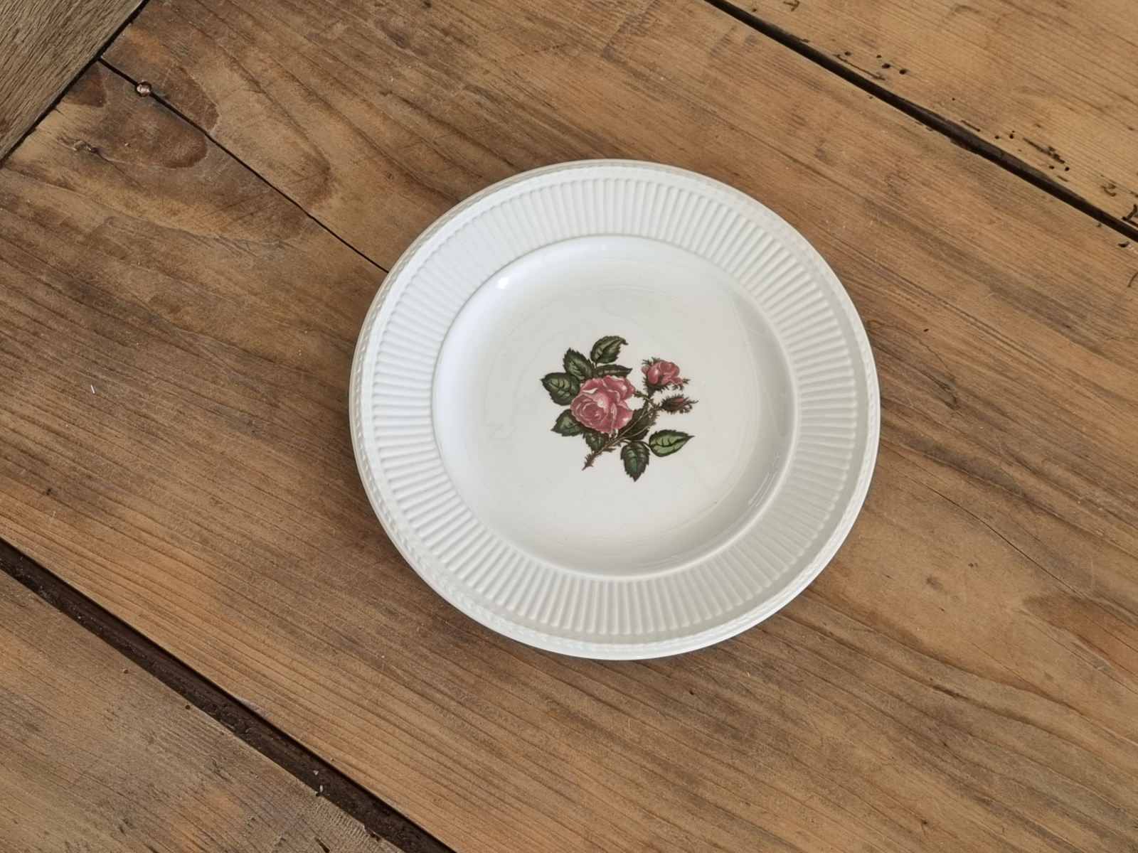 Wedgwood Moss Rose fruitbordje serveerbordje 18 cm