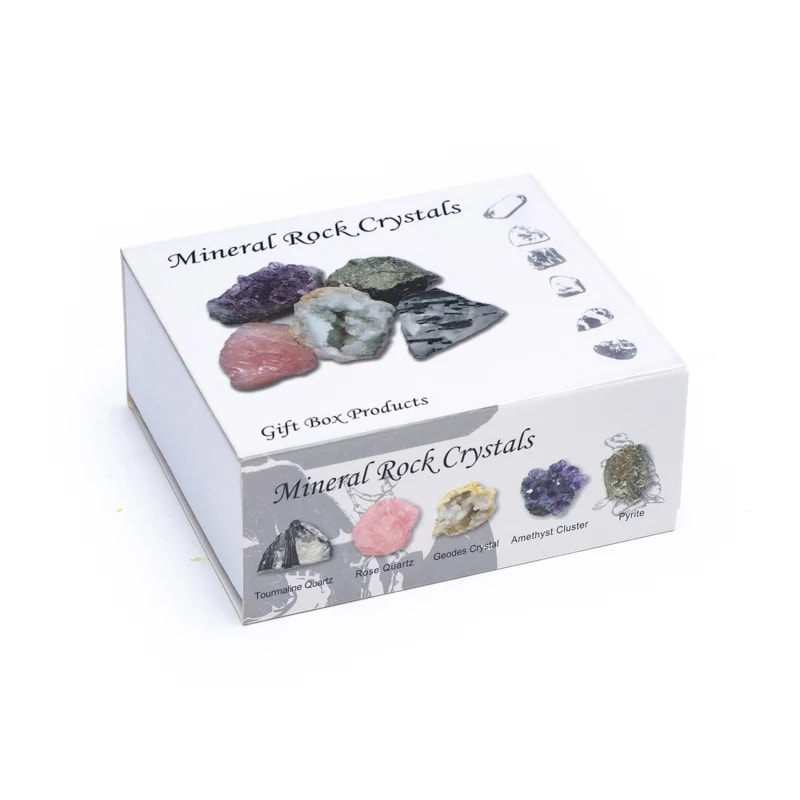 Geschenkdoosje met 5 ruwe kristallen
