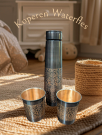 Koperen drinkfles + 2 koperen bekers in doos