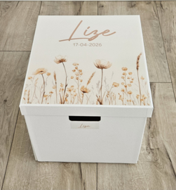Geboortedoos Wildflowers beige met naam