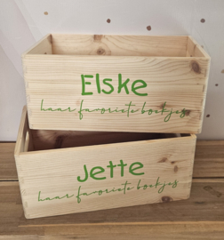 Houten kistje 'favoriete boekjes' met naam