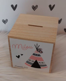 houten spaarpot met naam (en datum) tipi tent roze