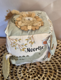 Little Dutch zachte activiteitenkubus Safari met naam