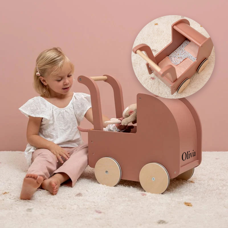 Little Dutch houten poppenwagen roze met naam