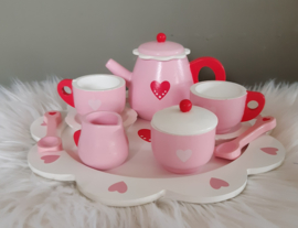 Houten roze theeservies met hartjes (met naam)