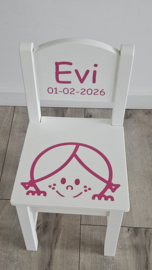 Stoeltje met naam en Meisjeshoofdje