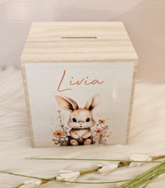 houten spaarpot met naam  en lieflijk konijntje