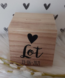 houten spaarpot met naam en hart
