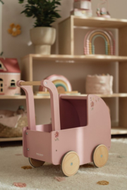 gepersonaliseerde Little Dutch houten poppenwagen roze