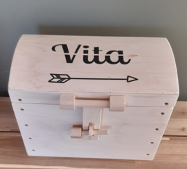 Naturel houten speelgoedkist met naam "Pijl"