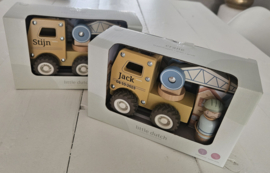 Little Dutch houten kraanwagen met poppetje  (met naam)