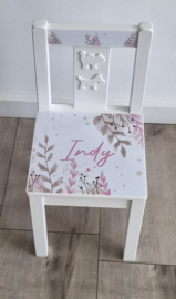 Stoeltje met naam Leaves Pink