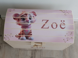 Naturel houten speelgoedkist met naam 'Schattig Tijgertje'