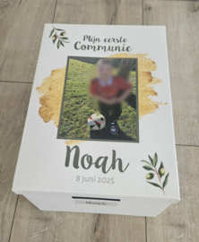 Communiedoos met naam en ''foto olijf groen''
