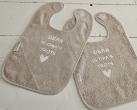 Slab met naam ''is oma's trots''- Diverse kleuren