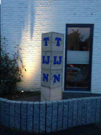 Geboortetoren / Blokkentoren tuin met naam