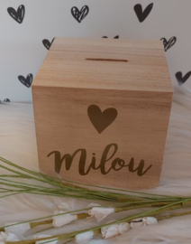 houten spaarpot met naam en hart