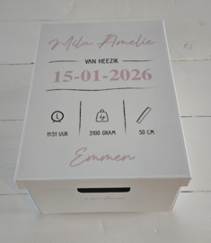 Bewaardoos herinneringen met geboortegegevens -roze