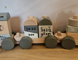 ''Label Label'' houten blokkentrein olijf (met naam)