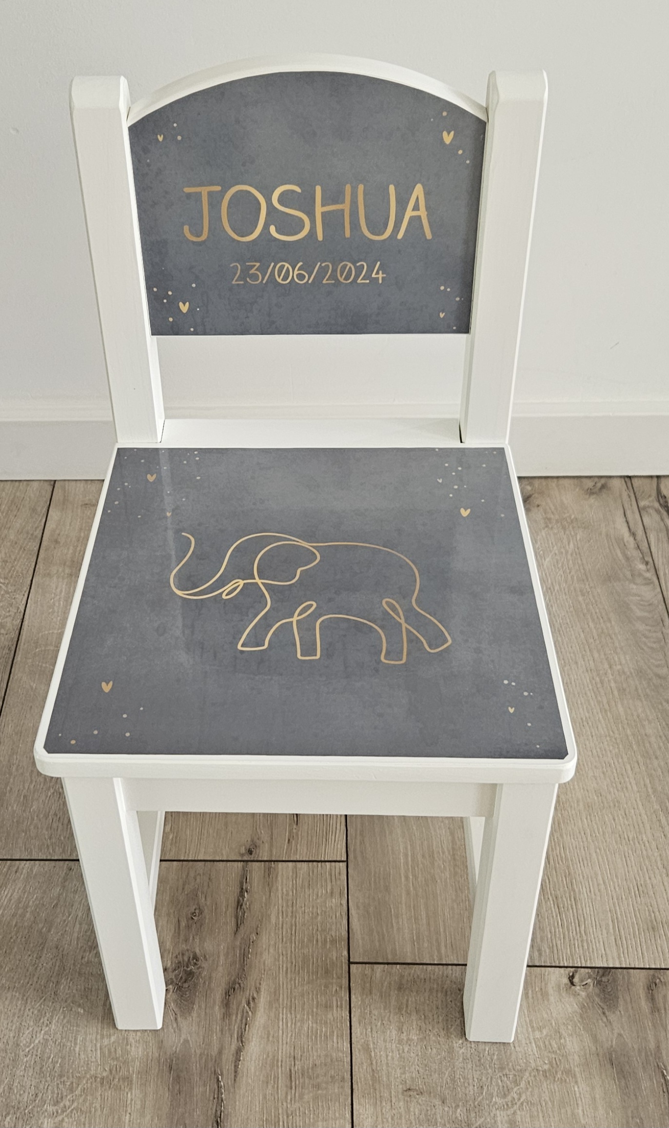 Stoeltje met naam en Olifant silhouette