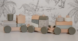 ''Label Label'' houten blokkentrein olijf (met naam)