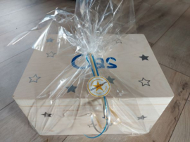 Luxe cadeaupakket houten kist jongen 10 dagen