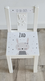 Stoeltje met naam en Konijntje jongen-meisje
