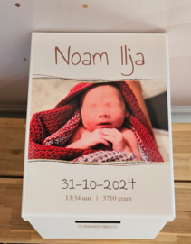 Geboortedoos met naam, foto en geboortegegevens-nougat