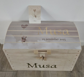 Houten speelgoedkist met Geboortekaartje