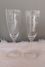 2 champagneglazen voor de bruiloft