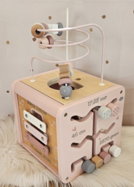 ''Label Label'' houten activiteitenkubus Roze (met naam)