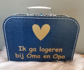 Koffertje ''ik ga logeren bij oma en opa''