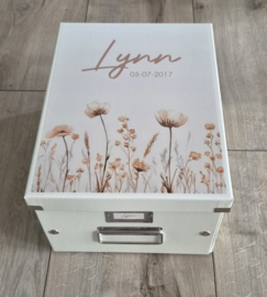Geboortedoos Wildflowers beige met naam