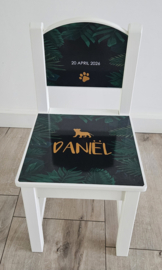 Stoeltje met naam en Jungle look