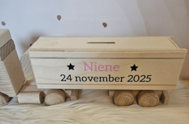 Houten vrachtwagen met oplegger SPAARPOT (met naam en gegevens)