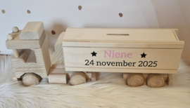 Houten vrachtwagen met oplegger SPAARPOT (met naam en gegevens)