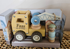 Little Dutch houten kraanwagen met poppetje  (met naam)