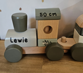''Label Label'' houten blokkentrein olijf (met naam)