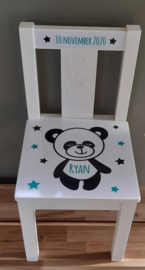 Stoeltje met naam en panda jongen-meisje