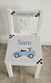 Stoeltje met naam en Racewagen