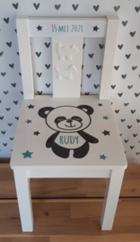 Stuhl  mit Namen und panda