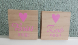 houten spaarpot met naam (en datum) en hart