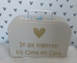 Koffertje ''ik ga logeren bij oma en opa'' div. kleuren