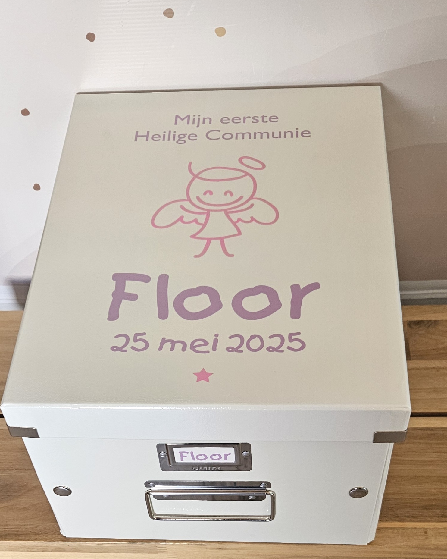Communiedoos met naam en ''engel'' jongen of meisje