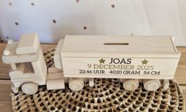 Houten vrachtwagen met oplegger SPAARPOT (met naam en gegevens)